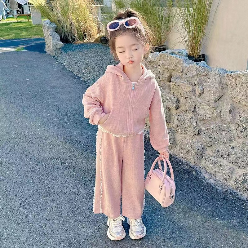 ชุดเด็กผู้หญิงสำหรับฤดูใบไม้ผล - Running Gear Kids บทวิจารณ์และราคา
